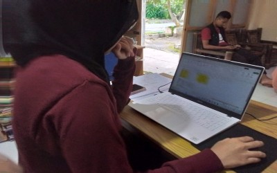 Kak Metty Mengikuti Ujian Microsoft Excel di LKP Go Smart